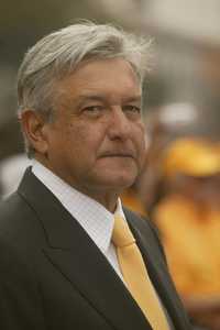 Falta controlar la compra del voto, advirtió Andrés Manuel López Obrador al referirse a la reforma electoral