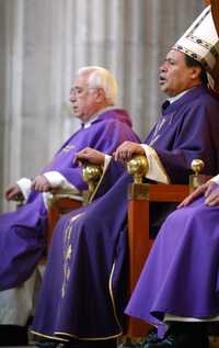 El cardenal Norberto Rivera Carrera durante la misa de ayer en la Catedral Metropolitana