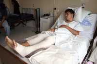 Óscar Coutiño Molina, quien sufrió heridas en ambas piernas durante el desalojo realizado el 30 de noviembre en la caseta de de cobro de La Venta, responsabilizó a la policía de sus lesiones, que han requerido varias cirugías