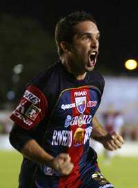 El venezolano Giancarlo Maldonado, subcampeón artillero, abrió el marcador y en su primera campaña en México fue fundamental para que Atlante se coronara en el ertura 2007