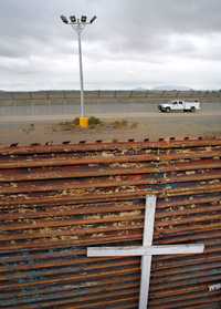 Vigilancia de la Patrulla Fronteriza en el cruce de Tijuana
