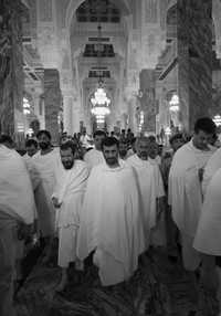 Unos 2 millones de musulmanes se dieron cita el lunes 17 de diciembre en el valle de Mina, cerca de La Meca, para dar inicio al hadj, peregrinación anual a la ciudad santa del Islam, con la presencia histórica del presidente iraní Mahmud Ahmadinejad