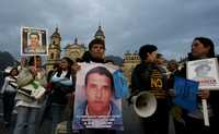 Familiares y amigos de secuestrados por las FARC se manifestaron ayer en Bogotá para pedir la entrega del resto de los cautivos