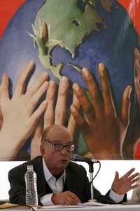 Pablo González Casanova al impartir su conferencia de ayer, en la jornada inaugural del Foro Social Mundial 2008