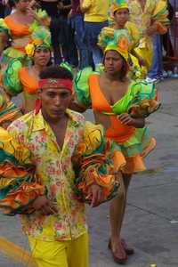 La fama del carnaval de Veracruz trasciende fronteras por sus vistosos desfiles y bailes. La imagen corresponde al festejo en el puerto jarocho, en 2005