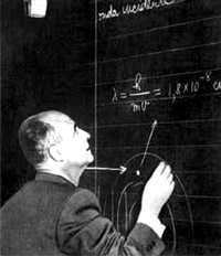 El italiano Enrico Fermi, fue el primero en fisionar el uranio