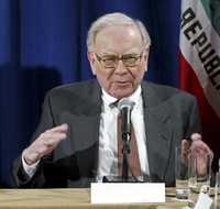 El inversionista Warren Buffett ocupa ya el primer lugar en la lista de los magnates de Forbes, con 62 mil millones de dólares