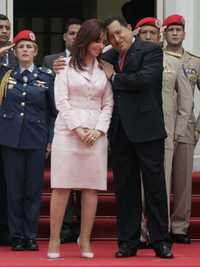 Hugo Chávez recibe en la residencia oficial de Caracas a la presidenta Cristina Fernández