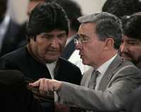 El gobernante boliviano, Evo Morales, criticó a quienes descalifican a los que piensan diferente y se declaró víctima de una conspiración de Estados Unidos