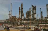 Vista de la refinería de Tula, que de acuerdo con cifras oficiales es una de las principales fuentes de bióxido de carbono y otros contaminantes en Hidalgo