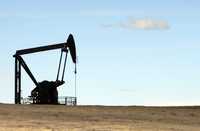 Bomba extractora en la afueras de Glenrock, Wyoming, El presidente de la OPEP, Chakib Khelil, advirtió que los precios del energético continuarán altos, debido a la especulación y las tensiones geopolíticas  Ap
