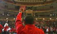 El presidente Hugo Chávez, durante una asamblea este viernes del Partido Socialista Unificado de Venezuela, el cual aglutina a la mayoría de las fuerzas políticas que lo llevaron al poder en 1999