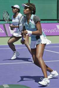 El padre de Venus y Serena Williams estalló contra lo que considera racismo en las canchas del llamado deporte blanco