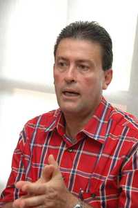 El alcalde saliente de Benito Juárez (Cancún), el priísta Francisco Alor Quesada, enfrenta acusaciones por presunto enriquecimiento ilícito