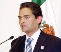 El secretario de Gobernación, Juan Camilo Mouriño, no está bajo investigación, según fuentes de la PGR
