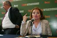Elba Esther Gordillo Morales, dirigente del SNTE, en conferencia de prensa luego de la 26 sesión ordinaria del Consejo Nacional del gremio magisterial, el pasado 3 de abril