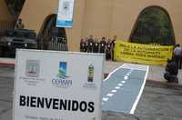 Ecologistas de las organizaciones no gubernamentales Greenpeace y Guardianes de los Árboles se manifestaron en el parque ecológico Chapultepec, en Cuernavaca, Morelos, contra la construcción de la autopista Lerma-Tres Marías