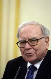 Warren Buffett durante una conferencia de prensa en Madrid