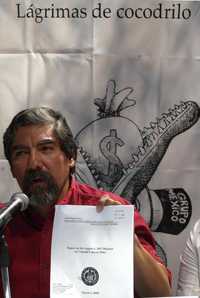 José Guadalupe Suárez, vocero de la organización no gubernamental Familia Pasta de Conchos, durante la conferencia de prensa que ofreció ayer
