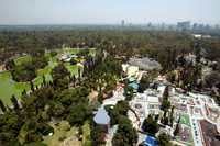 Vista de Chapultepec desde el globo aerostático del parque México Mágico, en la segunda sección del bosque