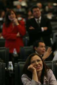 María Rojo, durante un receso en la sesión del periodo extraordinario en el Senado