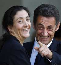 La franco-colombiana Ingrid Betancourt y el mandatario Nicolas Sarkozy, ayer en el Palacio del Elíseo