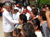 En su recorrido por Yucatán, López Obrador recibió múltiples quejas por la mala actuación de alcaldes surgidos de las filas del Partido Acción Nacional