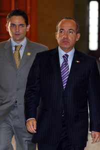 El presidente Felipe Calderón, acompañado del secretario de Gobernación, Juan Camilo Mouriño,  ratificó ayer los nombramientos de los nuevos titulares de la SSP y la PGJ del Distrito Federal