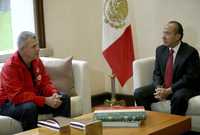 Javier Aguirre visitó Los Pinos, donde tuvo una reunión privada con el presidente Felipe Calderón