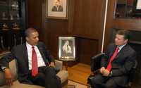 Barack Obama, virtual candidato demócrata a la presidencia de Estados Unidos, se reunió ayer en Amán con el rey de Jordania Abdullah II (a la derecha), a quien reiteró su plan de desocupación de Irak