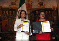 En el salón Hispanoamericano de la SEP, Josefina Vázquez Mota y Elba   Esther Gordillo