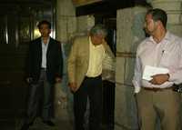 Andrés Manuel López Obrador, a su salida de la casa de Ifigenia Martínez