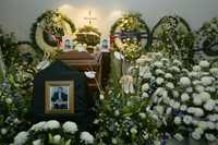 Los restos mortales de Víctor Hugo Rascón Banda fueron velados en una agencia funeraria de la avenida Félix Cuevas y este viernes serán trasladados a Chihuahua, tierra natal del escritor