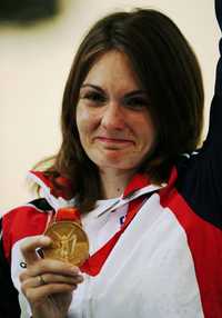 Katerina Emmons por fin saboreó el oro y de paso desplazó a la local Du Li, campeona en Atenas 2004