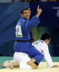 El azerbayano Elnur Mammadli conquistó el oro al vencer a campeón Kichun Wang, en los 73 kilos