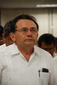 El rector de la Universidad de Quintana Roo, Luis Pech Várguez, enfrenta denuncias por despidos injustificados