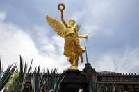 La réplica del Ángel de la Independencia, en vísperas de que fuera enviada a China