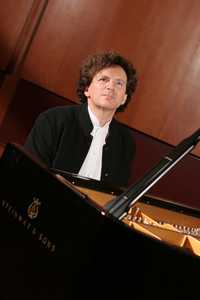 Mañana, el pianista ruso ofrecerá un recital con música de Chopin, Scribain y Lizst