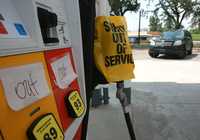 Varias gasolineras en Nueva Orleáns, Estados Unidos, detuvieron sus actividades este sábado ante la cercanía del ciclón