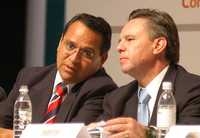 Juan Manuel Oliva Ramírez, gobernador de Guanajuato, y Eduardo Medina Mora, procurador general de la República, durante el Tercer Congreso Internacional de Política Criminal y Prevención del Delito