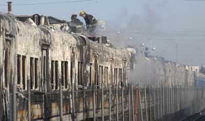 Queman tren en Argentina