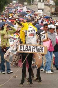 Cerca de 15 mil docentes se manifestaron en Chilpancingo contra la Alianza por la Calidad de la Educación