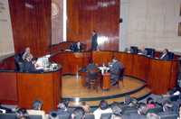 Aspecto de la sesión de la sala superior del Tribunal Electoral del Poder Judicial de la Federación, durante la cual resolvió revocar el acuerdo por el que se determinó remover al presidente del IEDF, Isidro Cisneros