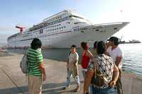 Crucero Ecstasy, que cubre la ruta a Galveston, Texas, con capacidad para 700 turistas