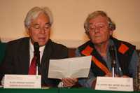 Áxel Didriksson y Salvador Martínez della Rocca durante la comparecencia del primero