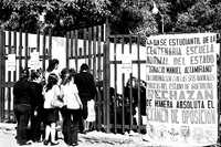 Normalistas de Guerrero cerraron cinco planteles en rechazo a la Alianza por la Calidad de la Educación. La imagen, en Chilpancingo