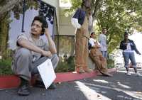 Desempleados esperan recibir un curso de capacitación en Menlo Park, California, ayer