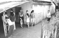 Familias afectadas por los desbordamientos del río Palizada, en Campeche, se niegan a abandonar sus viviendas; sin embargo, el gobierno del estado advirtió que podrían ser desalojados si empeora la situación