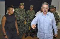 El desertor de las FARC conocido con el alias de Isaza, al llegar ayer a Cali, Colombia