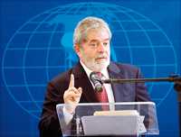 El presidente de Brasil, Luiz Inácio Lula da Silva, durante una alocución a principios de octubre en Sao Paulo, donde abogó por un tratado de libre comercio global, lo cual es uno de los principales pasos para evitar que la economía mundial entre en caos, expresó